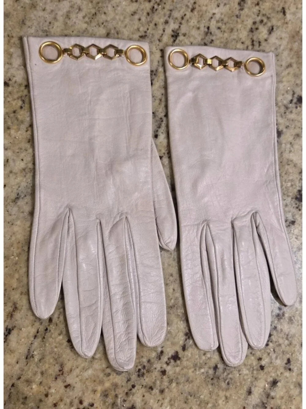 Vintage Womens Size S Beige Leather Gloves Gold Tone Chain Wrist